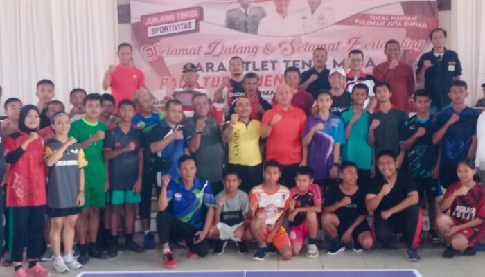 Bupati Taput Buka Turnamen Tenis Meja Soekarno Cup