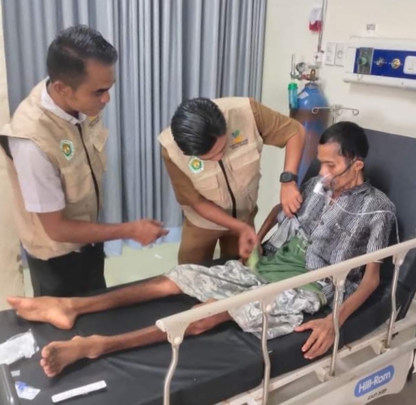 Dinsos Palas Bantu Ayah Lima Anak Penderita Penyakit Usus Keluar