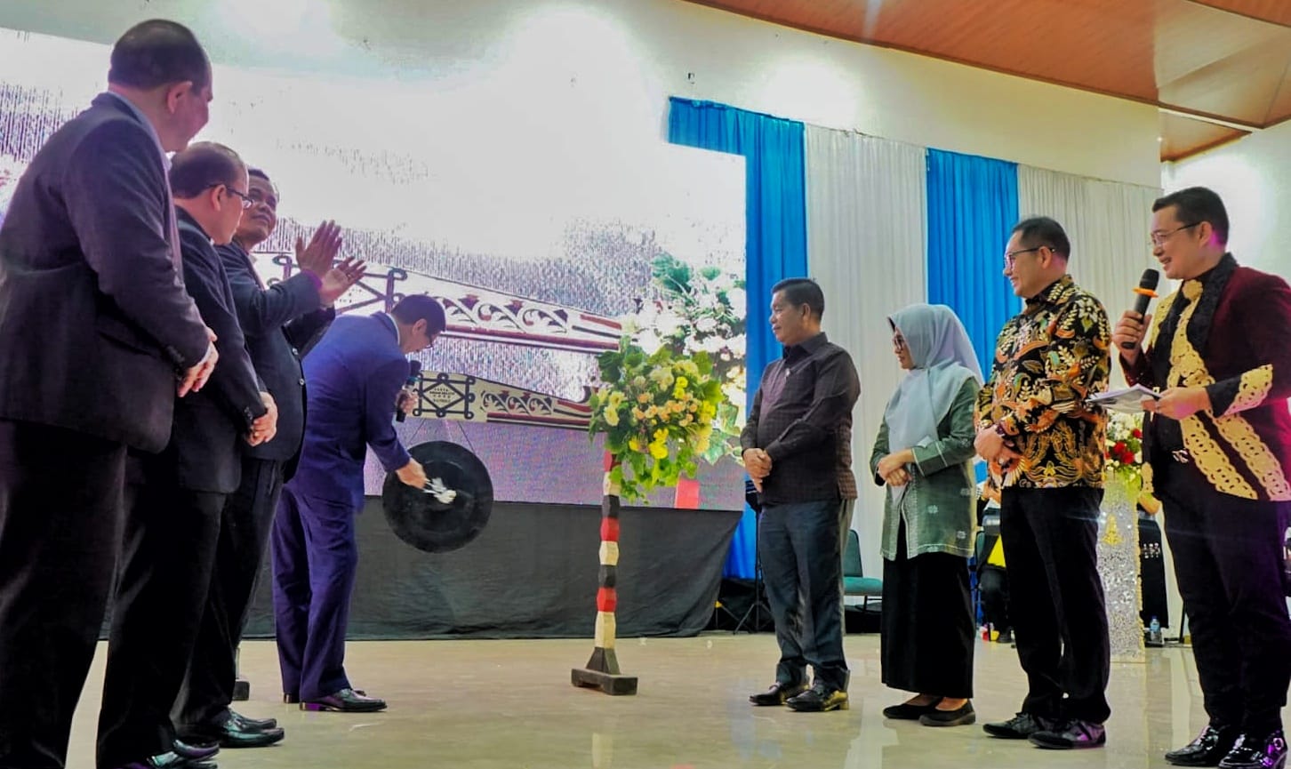 Bupati Simalungun Bersama Menkumham Hadiri SAK XXIII GKPI
