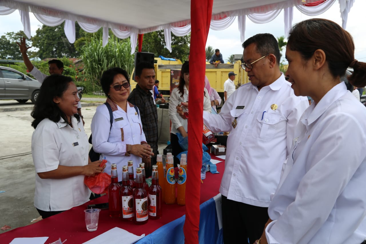Bupati Toba Tinjau Pasar Murah di Laguboti