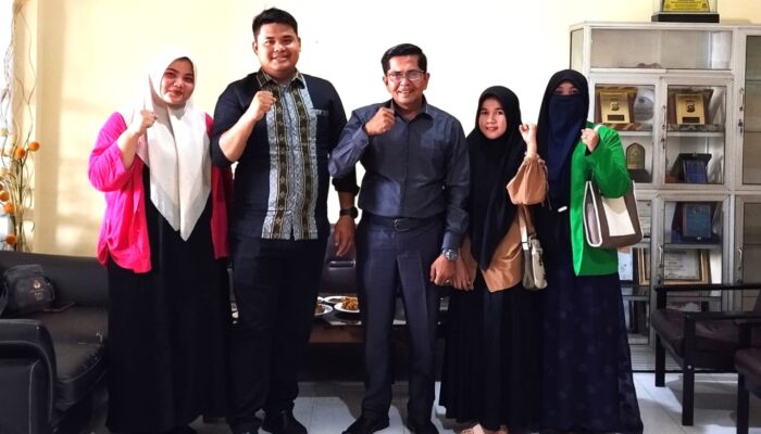 Mahasiswa FDIK UIN Syahada P. Sidimpuan Bangga PDL Di Harian Waspada