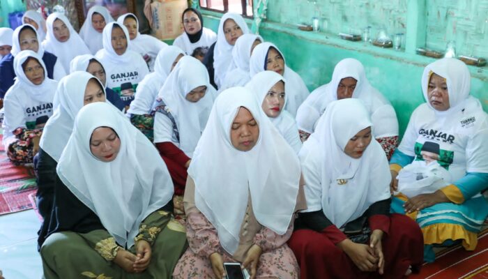 Rangkul Emak-emak, Tuan Guru Ganjar Rajut Silaturahmi Dan Gelar Doa Bersama Di Deli Serdang