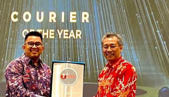 JNE Raih Penghargaan Courier Of The Year Di Indonesia Logistic Awards 2023