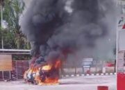 Innova Hangus Terbakar Di Areal Parkir SPBU Suak Puntong