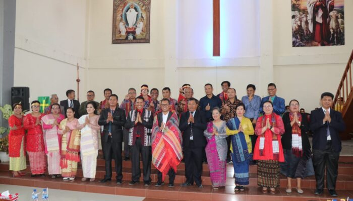 Bupati Toba Minta Warga Pilih Calon Kades Yang Peduli Masyarakat