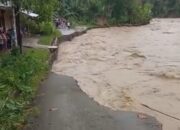 Di Nisel, Jalan Putus Total Diterjang Banjir, 12 Desa Terisolir