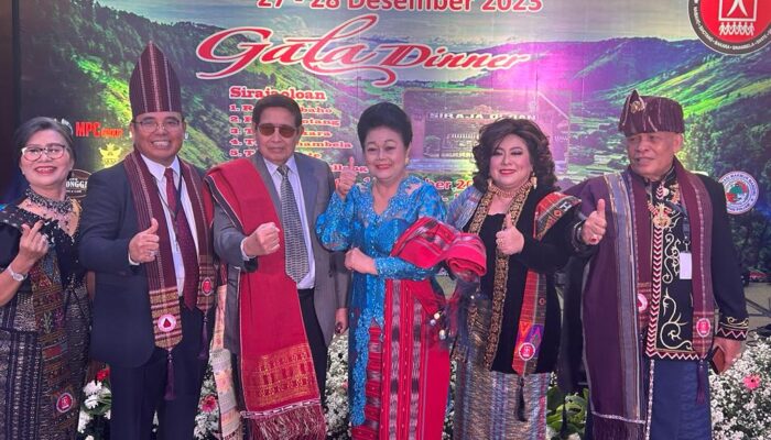 Gala Dinner Partangiangan Bolon Sirajaoloan Sukses, Menparekraf Beri Apresiasi Panitia