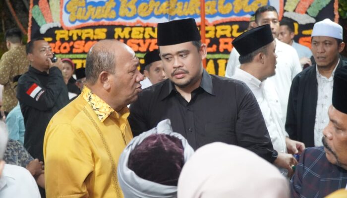 Dari Jakarta, Plt Bupati Langkat Dampingi Jenazah Dato’ Sri Syamsul Arifin Hingga Ke Rumah Duka Di Medan