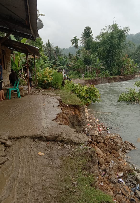 Pasca Jalan Putus Di Nisel, Harga Sembako Mulai Melonjak 