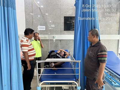 KORBAN penganiayaan berat masih terkapar di rumah sakit sementara pelaku penganiayaan berat masih berkeliaran dan belum ditangkap oleh Reskrim Polres Pelabuhan Belawan. Waspada/Ist