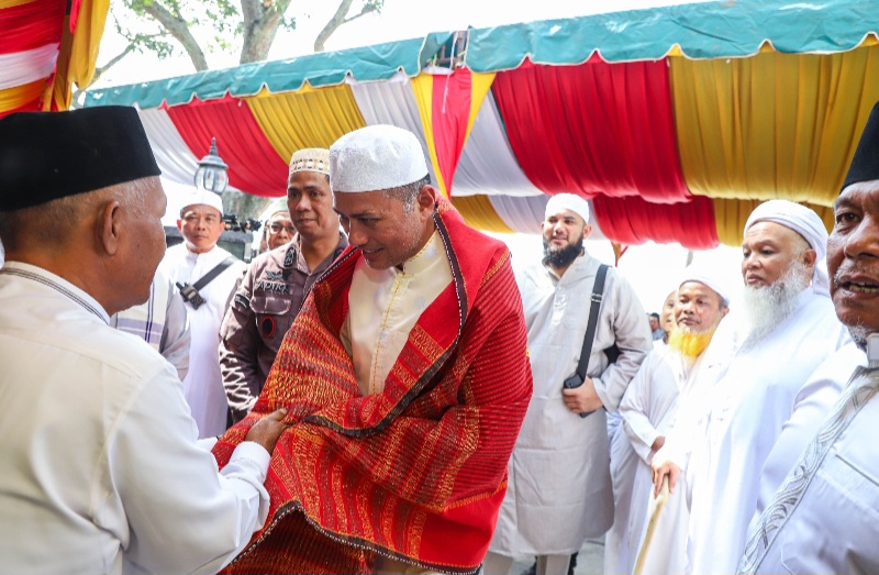 Musa Rajekshah Hadiri Tabligh Akbar Muslim Samosir