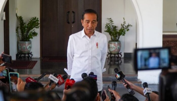 Jokowi Buka Suara Soal Desakan Non Aktifkan Ketua KPK