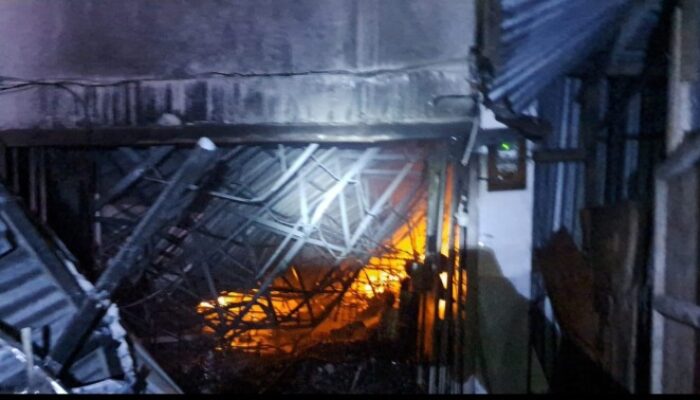 Toko Grosir Di Kelurahan Tangkahan Ludes Terbakar