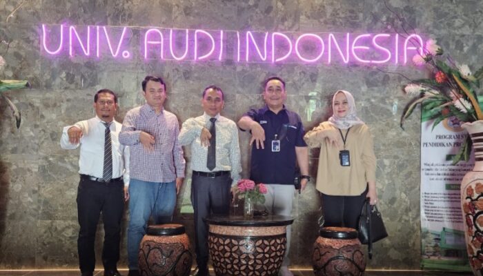 BRI BO Medan Thamrin Berikan Bantuan Komputer Kepada Universitas Audi Indonesia