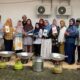 Tim dosen USU yang diketuai oleh Prof. Ir. Lilis Sukeksi, MSc, PhD dengan anggota Ir. Maya Sarah ST, MT, PhD, IPM dan Dr. Masitta Tanjung SSi, MSi melakukan kegiatan pengabdian masyarakat dengan memanfaatkan teknologi hilirisasi kerang dara menjadi rendang kerang kemasan siap saji di ruang pelatihan Artsari, Jalan Tri Dharma No 48, kampus Universitas Sumatera Utara, baru-baru ini. Waspada/Ist