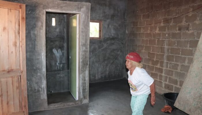 Pengusaha Gas Elpiji Bangun Rumah Nek Kartini