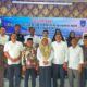 Kabid Penangan Konflik dan Kewaspadaan Nasional Kesbangpol Aceh, Dedy Andrian SE, MM, berfoto bersama peserta yang ikut sosialisasi sosialisasi pencegahan ekstreim berbasis kekerasaan di Aceh untuk angkatan II tahun 2023, di Aula Kesbangpol Kota Langsa, Rabu (11/10). Waspada/Rapian