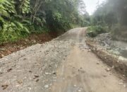 Warga Ragukan Kualitas Proyek Jalan Berbiaya Tujuh Miliar Rupiah