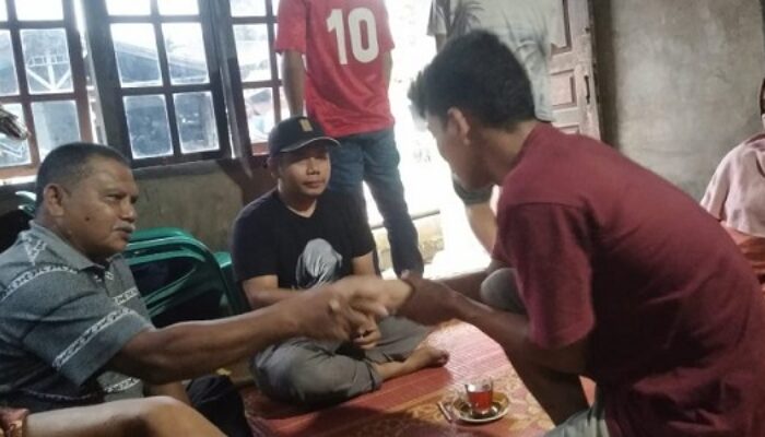 Komplotan Pencuri Salak Terekam CCTV, Didamaikan Polisi