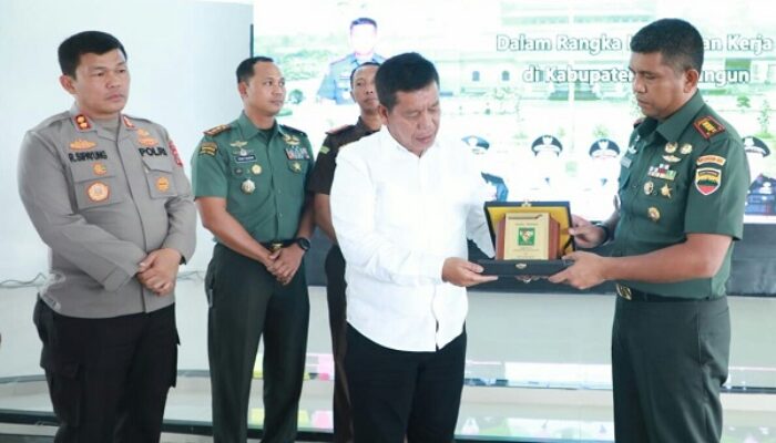 Bupati Simalungun Terima Kunjungan Silahturrahmi Danrem 022/PT