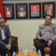 Kapolda Aceh Achmad Kartiko melakukan kunjungan silaturrahmi kepada Ketua Pengadilan Tinggi (KPT) Banda Aceh, Senin (16/10/23). (Waspada/Ist)