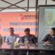 Sekretaris PWI Suhardi Jani Padang didampingi Ketua Panwaslih H Samsul Arifin serta Divisi Pencegahan Panwaslih Tamsir, menyampaikan tugas wartawan harus independen, saat menggelar pertemuan, Senin (16/10/2023) kemarin. WASPADA/Ariefh