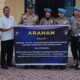 Polres Pematangsiantar melalui Kasi Propam AKP Sri Surtiyati (tujuh kiri))  beserta tim memberikan pengarahan dan sosialisasi Peraturan No. 07 tahun 2023 tentang kode etik profesi serta komisi kode etik di Polsek Siantar Timur dan pose bersama di halaman Mapolsek Siantar Timur usai pengarahan dan sosialisasi, Senin (2/10).(Waspada-Ist). 
