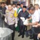 Kapolresta Deliserdang AKBP Raphael Sandhy Cahya Priambodo, Staf Ahli Bupati Bidang Hukum, Politik dan Pemerintahan M. Ari Mulyawan Simatupang, Kasat Res Narkoba Kompol Zulkarnain dan lainnya saat memusnahkan barang bukti. (Waspada/Edward Limbong).