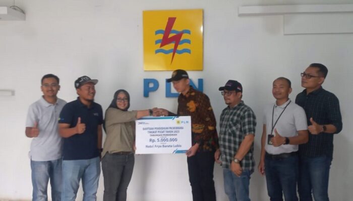 Paskibraka Asal Madina Terima Bantuan Pendidikan Dari PLN UP3 P.Sidimpuan