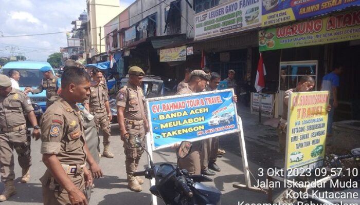 Satpol PP Dan WH Agara Tertibkan Pedagang Kaki Lima
