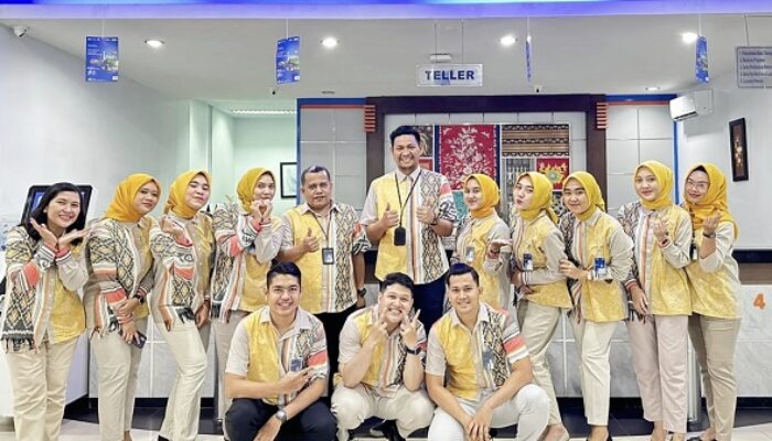 Insan ‘Brilian’ BRI Lubukpakam Tampil Menawan Di Hari Batik Nasional