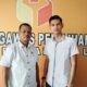 Ketua Bawaslu Kabupaten Padanglawas, Alex Sabar Nasution didampingi Berlin Toga Langit Harahap, SH, MH. (Waspada/Idaham Butar Butar/B)