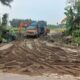 Aktivitas galian C tanpa izin di Desa Pematang Sijonam tetap beroperasi meski sudah ada perintah berhenti. Waspada/ist