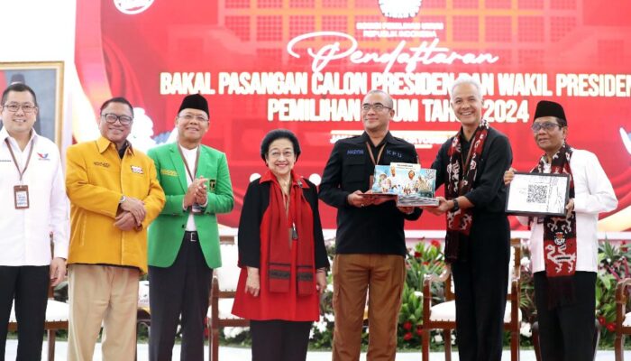Daftarkan Ganjar-Mahfud Ke KPU, Mega Memohon Doa Dan Dukungan Rakyat Indonesia