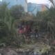SEJUMLAH oknum mengatasnamakan masyarakat menduduki lahan PT SUU di Bagan Deli, Medan Belawan, kemarin. Waspada/Ist