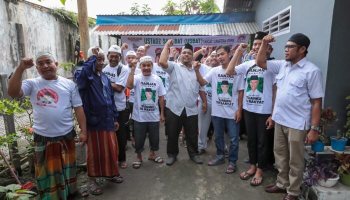 Keren!, Ustadz Sahabat Ganjar Gotong-Royong Bareng Warga Bersihkan Lingkungan di Deli Serdang, Sumut