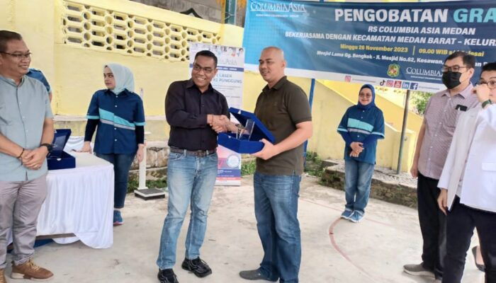 RS Columbia Asia Medan Gelar Pengobatan Gratis Di Masjid Lama Gang Bengkok