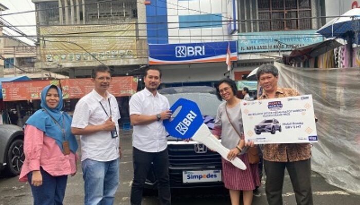 BRI BO Medan Gatot Subroto Berikan Hadiah Utama Kepada Pemenang Simpedes