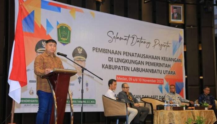Bupati Buka Acara Pembinaan Penatausahaan Dan Laporan Keuangan