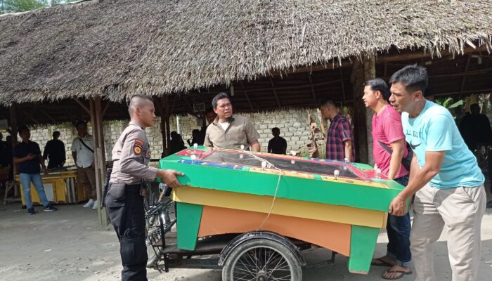 TNI-Polri Gerebek Barak Perjudian Dan Rumah ST