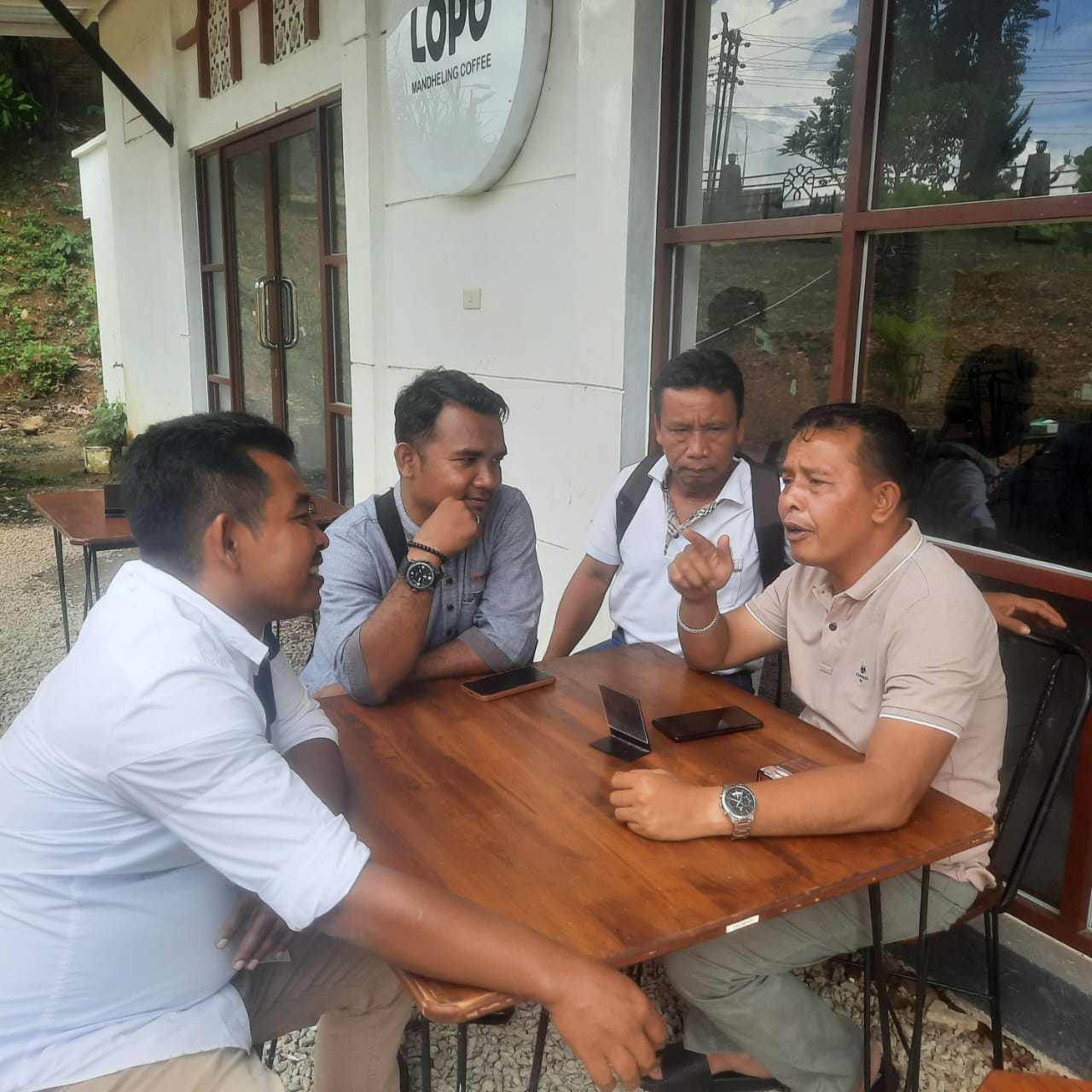 Mencari Figur Anggota Dan Ketua DPRD Madina