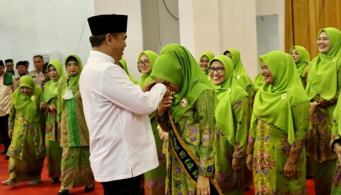 Bunda Eli Diharap Terus Membina Kaum Milenial Madina