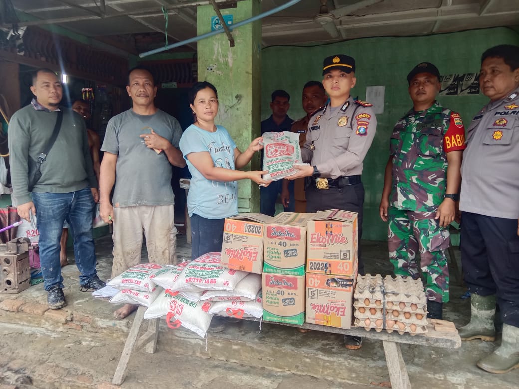 Banjir Bandang Hanyutkan Jembatan Dan Rendam Puluhan Rumah Di Langkat