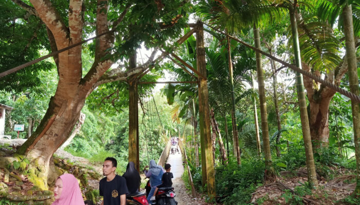 Jembatan Gantung Lhok Batee Intan Abdya Memprihatinkan