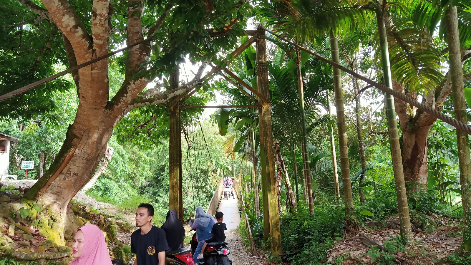 Jembatan Gantung Lhok Batee Intan Abdya Memprihatinkan