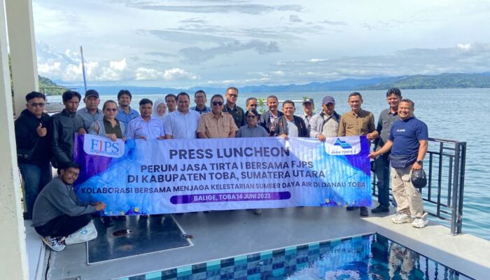 PJT I Dan Jurnalis Toba Diskusi Jaga Kelestarian Danau Toba