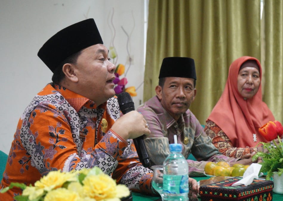 Kakanwil Kemenag Sumut Motivasi Guru Di MTsN 1 Medan