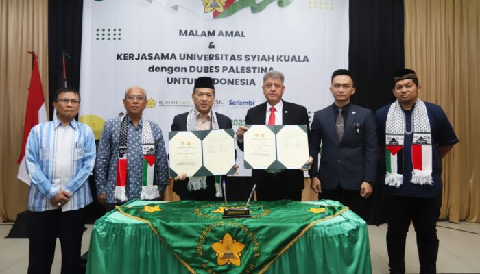 USK Serahkan Beasiswa Langsung Ke Dubes Palestina