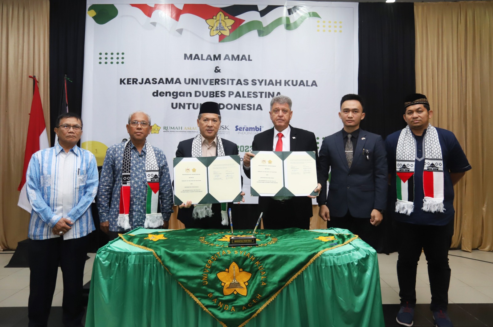 USK Serahkan Beasiswa Langsung Ke Dubes Palestina