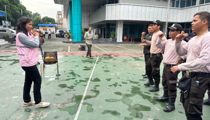 Begini Peran Srikandi PLN UIPSBU Di Simulasi Fire Drill